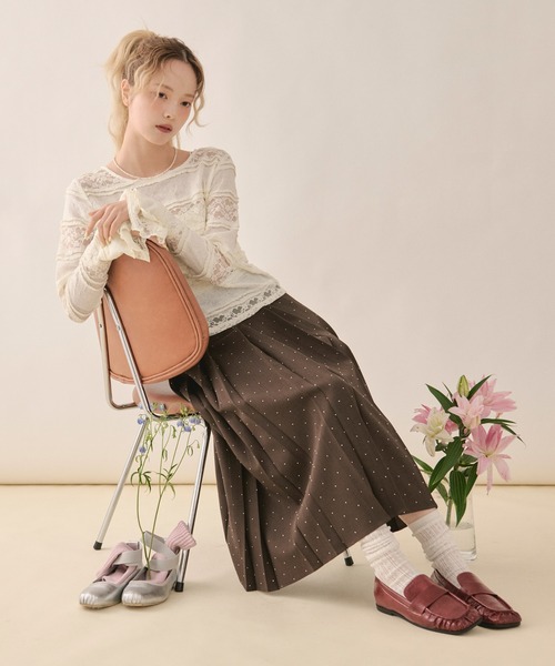 loin nuit(ロワンニュイ)の「bell sleeve lace tops / ベルスリーブレーストップス(Tシャツ/カットソー・レディース・ブラック/ホワイト系その他2/グリーン/アイボリー/ホワイト系その他・FREE)」の8枚目の写真