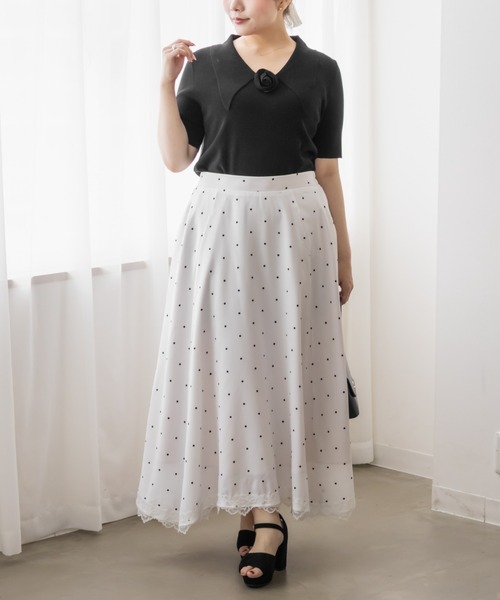CLETTE(クレット)の「ローズモチーフ襟付きニット(ニット/セーター・レディース・ワイン/サックスブルー/ブラック・3L/LL/4L)」の6枚目の写真