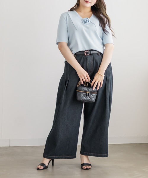 CLETTE(クレット)の「ローズモチーフ襟付きニット(ニット/セーター・レディース・ワイン/サックスブルー/ブラック・3L/LL/4L)」の9枚目の写真