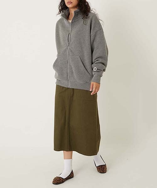 BLUE BLUE(ブルーブルー)の「SWEET PANTS /F アイコニック トラック(ブルゾン・メンズ・カーキ/ダークグレー/ブラック・M/S/L)」の8枚目の写真