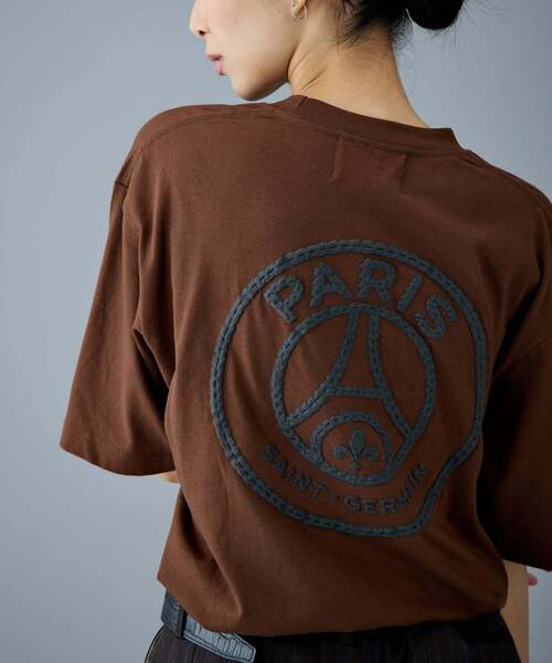 PARIS SAINT-GERMAIN(パリサンジェルマン)の「【Paris Saint-Germain / パリ・サン=ジェルマン】 JP BACK EMBLEM TEE(Tシャツ/カットソー・メンズ・ブラウン/ブラック/ホワイト・SMALL/MEDIUM/LARGE/X-LARGE)」の3枚目の写真