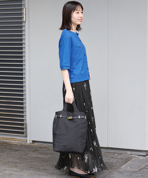SLOBE IENA（スローブイエナ）の「《WEB限定カラーあり》エンブロイダリーワッシャープリーツスカート（スカート・レディース・ブラック系その他/ブラウン/ブラック・FREE）」の15枚目の写真