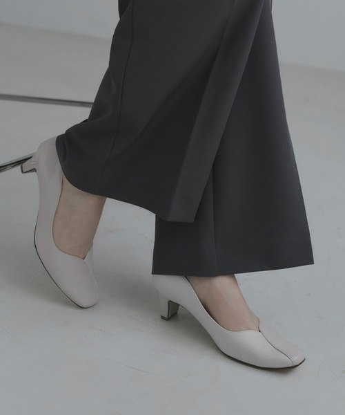 RUIRUE BOUTIQUE(ルイルエブティック)の「クロスデザイン ヒール パンプス | パンプス・オケージョンパンプス・靴・結婚式パンプス・フォーマルパンプス・パーティーシューズ・きれいめパンプス(パンプス・レディース・ブラック/アイボリー/ベージュ・23.5cm/23cm/24.5cm/24cm/22.5cm)」の7枚目の写真
