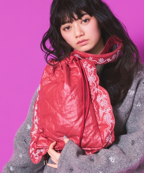 Casselini(キャセリーニ)の「Casselini(キャセリーニ)レースモチーフ2WAYバッグ(トートバッグ・レディース・ブラック/レッド/オフホワイト・FREE)」の3枚目の写真