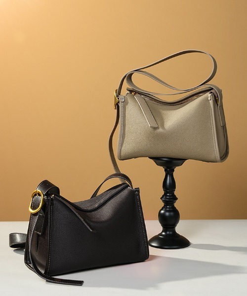 NiiNa(ニーナ)の「【 NiiNa / ニーナ 】高品質レザーソフトトートバッグ(ナチュラルフォルム)(トートバッグ・レディース・グリーン・FREE)」の12枚目の写真