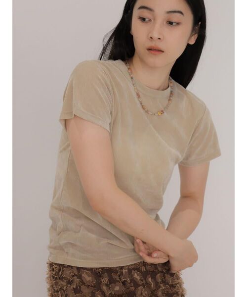 FIKA.（フィーカ）の「Flocky HS Tee（Tシャツ/カットソー・レディース・ブラック/ベージュ/ワインレッド・FREE）」の2枚目の写真