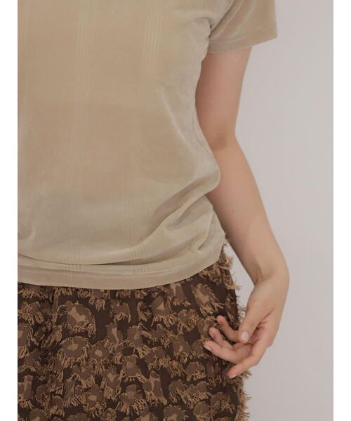 FIKA.（フィーカ）の「Flocky HS Tee（Tシャツ/カットソー・レディース・ブラック/ベージュ/ワインレッド・FREE）」の15枚目の写真