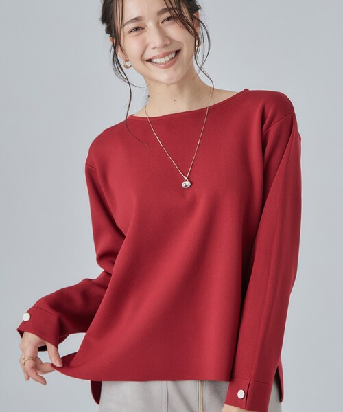SHOO・LA・RUE（シューラルー）の「【洗濯機可/S-LL】抜け感ある着こなしに 金ボタン付き スポンディッシュ クルーネックニット（ニット/セーター・レディース・ネイビー/ブラック系2/オフホワイト/レッド系1/アイボリー系2・01/04/03/02）」の5枚目の写真
