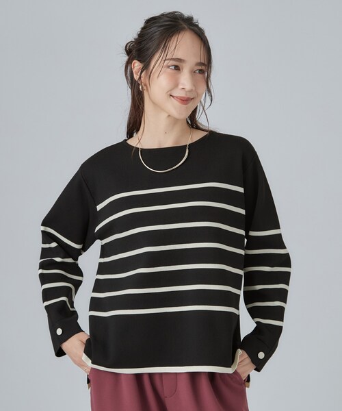 SHOO・LA・RUE（シューラルー）の「【洗濯機可/S-LL】抜け感ある着こなしに 金ボタン付き スポンディッシュ クルーネックニット（ニット/セーター・レディース・ネイビー/ブラック系2/オフホワイト/レッド系1/アイボリー系2・01/04/03/02）」の15枚目の写真
