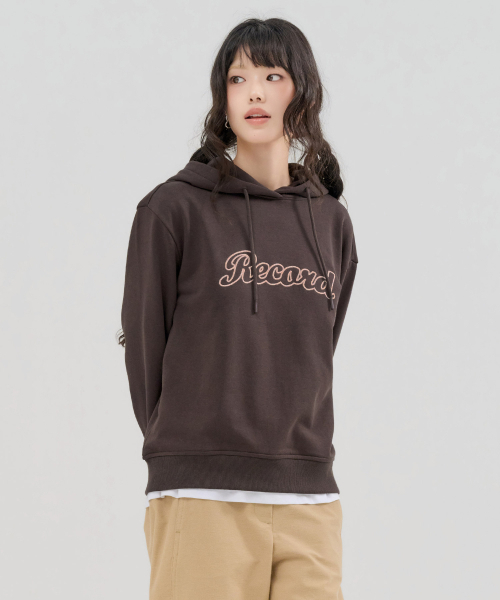 CHASECULT(チェイスカルト)の「レディース チェーン刺繍フードTシャツ-FERG5166B08(パーカー・レディース・ブラウン・85/90)」の2枚目の写真