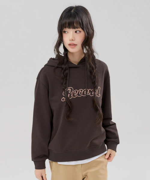 CHASECULT(チェイスカルト)の「レディース チェーン刺繍フードTシャツ-FERG5166B08(パーカー・レディース・ブラウン・85/90)」の3枚目の写真