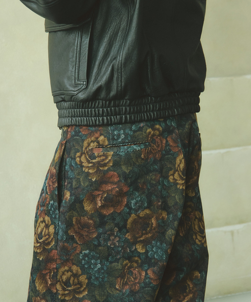 JOURNAL STANDARD(ジャーナルスタンダード)の「バイアスカット フラワー オーバー パンツ(スラックス・メンズ・ネイビー/グリーン・SMALL/MEDIUM/LARGE)」の16枚目の写真