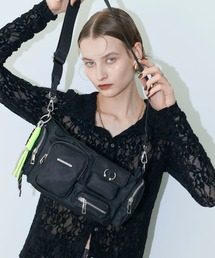 ELLEgirl（エルガール）の「ピアス付きアウトポケットショルダーバッグ（ショルダーバッグ）」