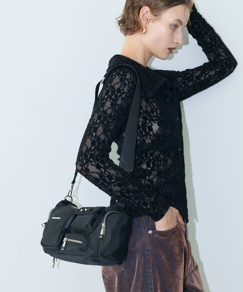 ELLEgirl(エルガール)の「ピアス付きアウトポケットショルダーバッグ(ショルダーバッグ・レディース・ブラック/カーキ・FREE)」の11枚目の写真