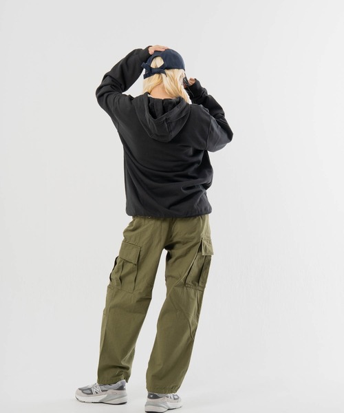 Carhartt（カーハート）の「CARHARTT- PULLOVER SWEATSHIRT（パーカー・メンズ・グレー/ブラック・M/XL/L）」の19枚目の写真