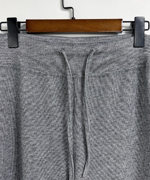 ONEP STAR(ワンピスター)の「イージースウェットパンツ(スウェットパンツ・レディース・ブラック/ダークグレー/ライトグレー/オートミール・X-LARGE/LARGE/MEDIUM)」の20枚目の写真