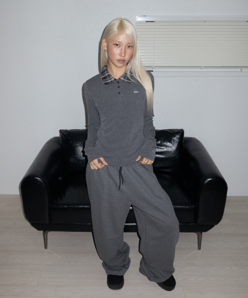 CHICKS（チックス）の「ビビッド 2ポケット ワイドスウェットパンツ チャコールメランジ（スウェットパンツ・レディース・グレー・ONE SIZE）」の2枚目の写真