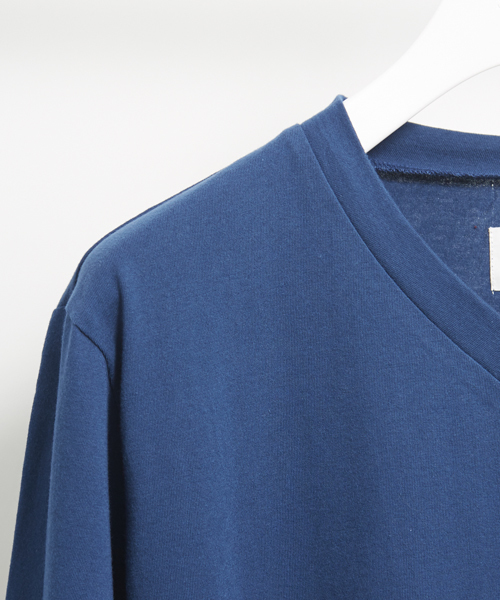 STUDIOUS(ステュディオス)の「【ZOZO限定】STUDIOUS シルキータッチVネックロンT - made in japan - (Tシャツ/カットソー・メンズ・ブルー/ホワイト/ブラック/ワイン/イエロー・3/2/1)」の8枚目の写真