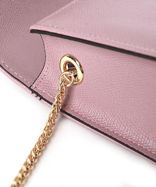 marjour（マージュール）の「ECO LEATHER POCHETTE（ショルダーバッグ・レディース・グレー/ホワイト/ピンク/キャメル/ワイン・ﾌﾘ-）」の6枚目の写真