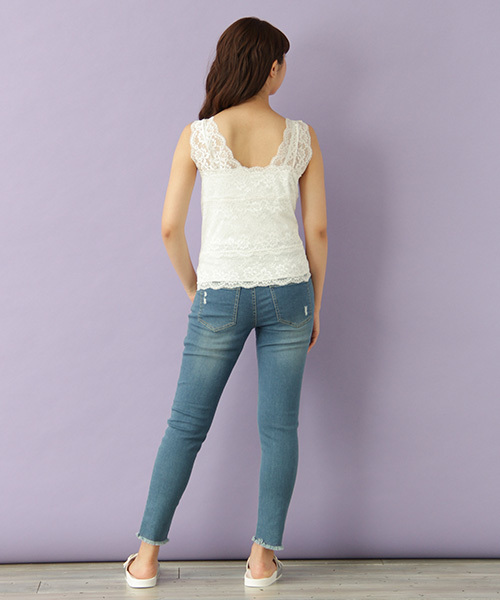 Honeys（ハニーズ）の「カップ付き レースビスチェ（タンクトップ・レディース・オフホワイト/ブラック・M/L）」の12枚目の写真