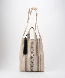Casselini(キャセリーニ)の「刺繍トート(トートバッグ)」