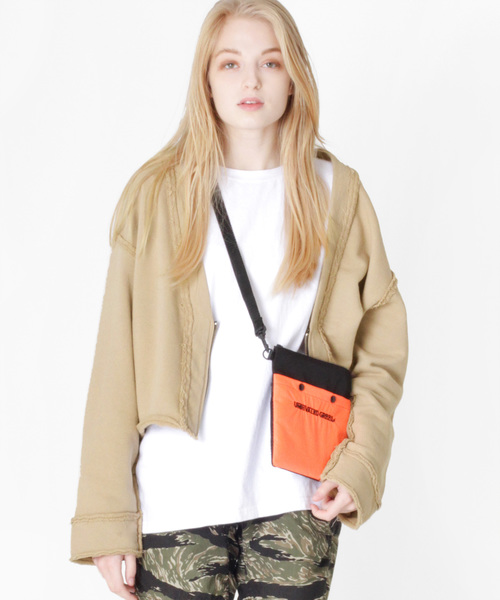 RNA（アールエヌエー）の「M0843 カットオフシームZIPカーディガン（カーディガン/ボレロ・レディース・ベージュ/イエロー/ブラック・MEDIUM）」の4枚目の写真