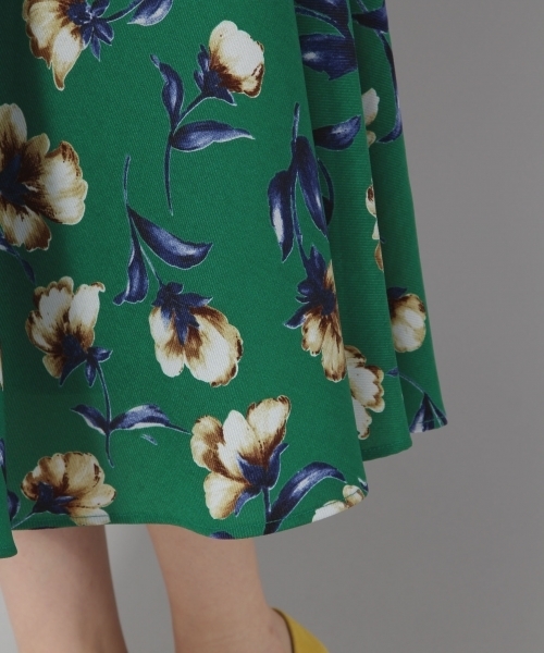 Andemiu（アンデミュウ）の「フラワーサーキュラースカート790799（スカート・レディース・ホワイト/ネイビー/グリーン・FREE）」の10枚目の写真