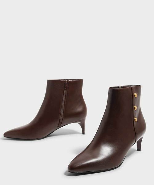 CHARLES & KEITH(チャールズ & キース)の「スクリュースタッズディーテルアンクルブーツ / SCREW STUD DETAIL ANKLE BOOTS(ブーツ・レディース・ホワイト/ブラック/ブラウン・23cm/23.5cm/24.5cm/22.5cm/25cm/25.5cm)」の17枚目の写真