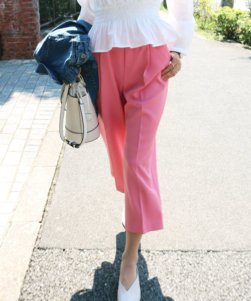 andme(アンドミー)の「きれいめツイル美脚クロップド丈タックワイドパンツ(スラックス・レディース・チャコールグレー/ブラック/ネイビー/オフホワイト/オレンジ系その他/ベージュ系その他/ピンク系その他/ラベンダー/イエロー/フューシャピンク/マスタード/バイオレット/グリーン系その他/グレー系その他/ダークカーキ/モカ/ベージュ系その他2/テラコッタ/ライトカーキ/ブルー/ベージュ系その他3・S/M/L)」の19枚目の写真