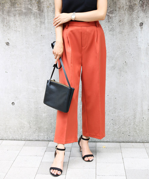 andme(アンドミー)の「きれいめツイル美脚クロップド丈タックワイドパンツ(スラックス・レディース・チャコールグレー/ブラック/ネイビー/オフホワイト/オレンジ系その他/ベージュ系その他/ピンク系その他/ラベンダー/イエロー/フューシャピンク/マスタード/バイオレット/グリーン系その他/グレー系その他/ダークカーキ/モカ/ベージュ系その他2/テラコッタ/ライトカーキ/ブルー/ベージュ系その他3・S/M/L)」の21枚目の写真