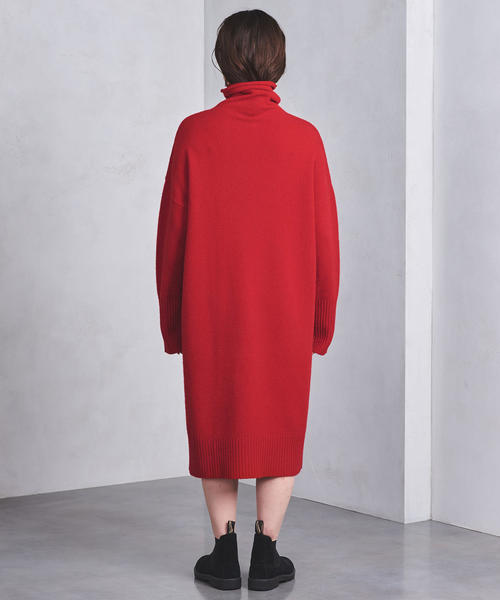 UNITED ARROWS（ユナイテッドアローズ）の「SFL  タートルネック ロング ニットワンピース†（ワンピース・レディース・ダークブラウン/レッド/ブラック/グレー/ベージュ/ネイビー・FREE）」の8枚目の写真