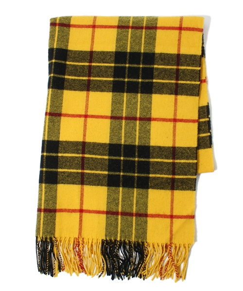 SHIPS for women(シップスフォーウィメン)の「TRADITIONAL WEATHERWEAR:ブランケット マフラー(ストール/ショール・レディース・ブラック/イエロー/ブルー・ONE SIZE)」の3枚目の写真
