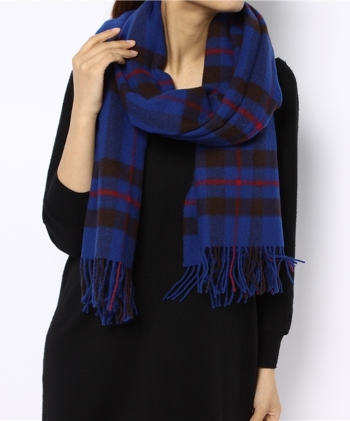 SHIPS for women(シップスフォーウィメン)の「TRADITIONAL WEATHERWEAR:ブランケット マフラー(ストール/ショール・レディース・ブラック/イエロー/ブルー・ONE SIZE)」の4枚目の写真