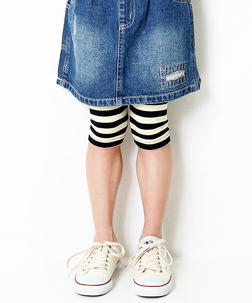 devirock(デビロック)の「天使のレギンス 5分丈スパッツ(レギンス/スパッツ・キッズ・杢グレー/ヘザーチャコール/スモークピンク/ダークネイビー/ホワイト/ブラック/ブラック系その他・100cm/110cm/120cm/130cm/140cm/150cm/80cm/90cm/95cm/160cm)」の4枚目の写真