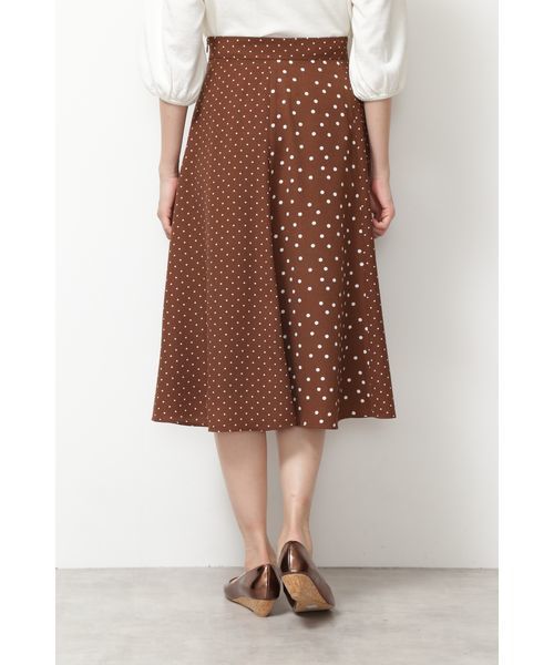 NATURAL BEAUTY BASIC（ナチュラルビューティーベーシック）の「【CanCam 5月号掲載】手洗い可能/ミックスドットプリントスカート（スカート・レディース・ブラウン系その他/ブルー系その他6・SMALL/MEDIUM）」の14枚目の写真