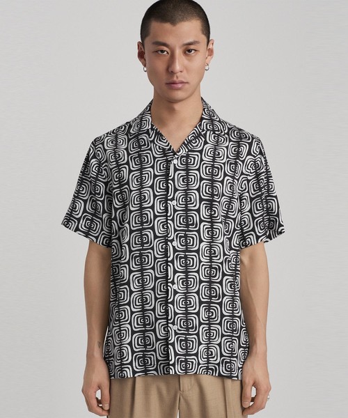 Saturdays NYC(サタデーズ ニューヨークシティ )の「Canty Kuba Cloth Short Sleeve Shirt(シャツ/ブラウス・メンズ・ブラック/ブルー・M/S/X-SMALL/X-LARGE/L)」の2枚目の写真