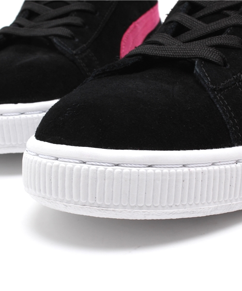 PUMA（プーマ）の「スウェードミッドクラシック＋トロピカリア (UNISEX) - Sport Classics - SUEDE（スニーカー・メンズ・ブラック/グレー・23cm/27.5cm/28cm/24.5cm/27cm/29cm/28.5cm/22.5cm/31cm/23.5cm/26.5cm/30cm/24cm/25.5cm/25cm/26cm）」の14枚目の写真