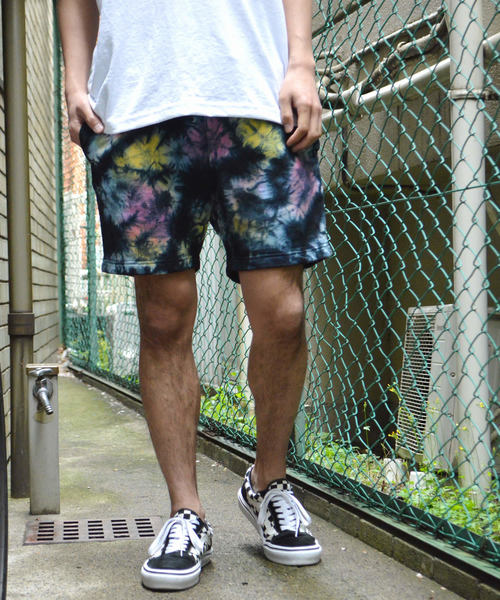 ROOPTOKYO(ループトウキョウ)の「CAL O LINE/キャルオーライン TIE-DYE SWEAT SHORTS(その他パンツ・メンズ・ブラック/パープル・M/L)」の2枚目の写真