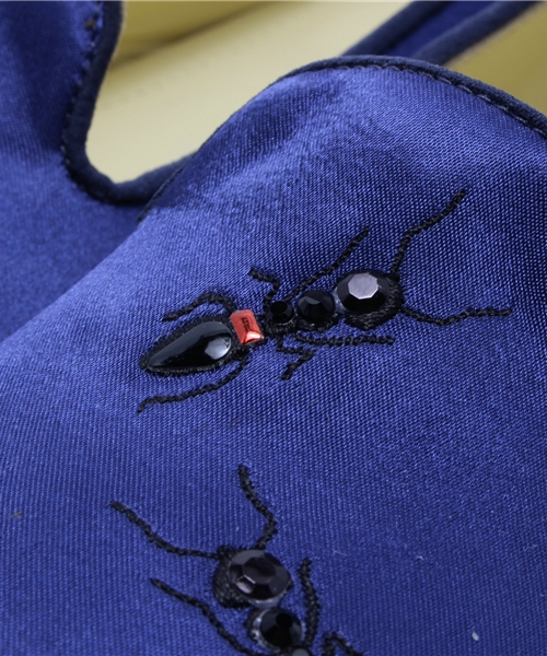 Ray BEAMS(レイビームス)の「CHIARA FERRAGNI / サテン Bug スリッポン(その他シューズ・レディース・ネイビー・37/39/36/38/35)」の3枚目の写真