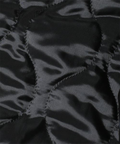 NANO universe(ナノユニバース)の「ALPHA INDUSTRIES(アルファインダストリーズ)/ 別注 アームレザーMA-1(ミリタリージャケット・メンズ・ブラック/カーキ・SMALL/MEDIUM/X-LARGE/LARGE)」の8枚目の写真