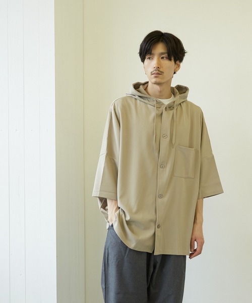 VIBGYOR(ヴィブジョー)の「VIBGYOR Select/薄梨地半袖フードポンチョシャツ(BL)(シャツ/ブラウス・メンズ・ブラック/ミント/ライトベージュ・FREE)」の8枚目の写真