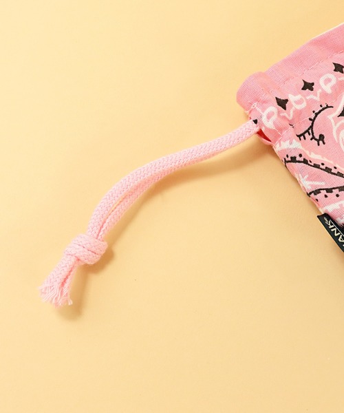 HAV-A-HANK（ハバハンク ）の「∴【 HAV-A-HANK / ハバハンク 】BANDANNA  DRAWSTRING BAG バンダナ 巾着バッグ（エコバッグ/サブバッグ・メンズ・ブラック/ベージュ/ピンク/ブルー/ホワイト・FREE）」の7枚目の写真
