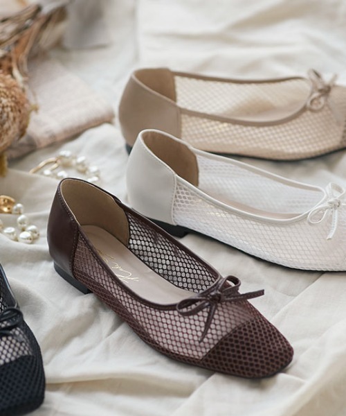 KOBE LETTUCE（コウベレタス）の「スクエアトゥメッシュパンプス（パンプス・レディース・ブラック/ベージュ/ブラウン/ホワイト・LL/S/M/L）」の3枚目の写真