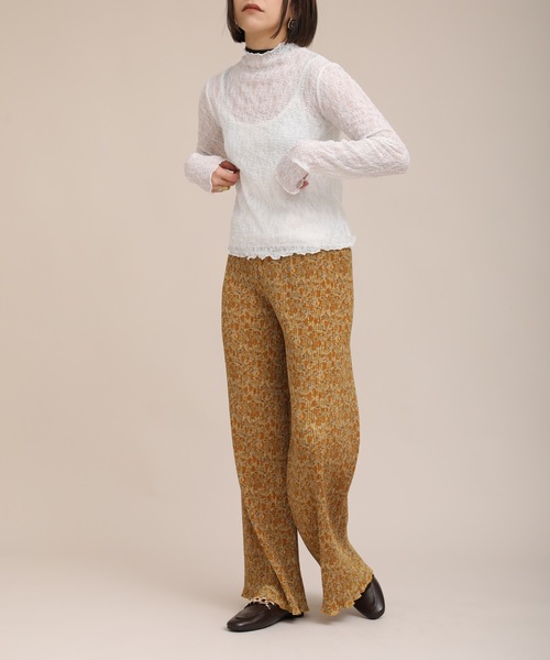 ap retro（アプレトロ）の「シアータートルレースカットソー【ZOZO限定アイテム】（Tシャツ/カットソー・レディース・ホワイト/ブラック/アイボリー・FREE）」の4枚目の写真