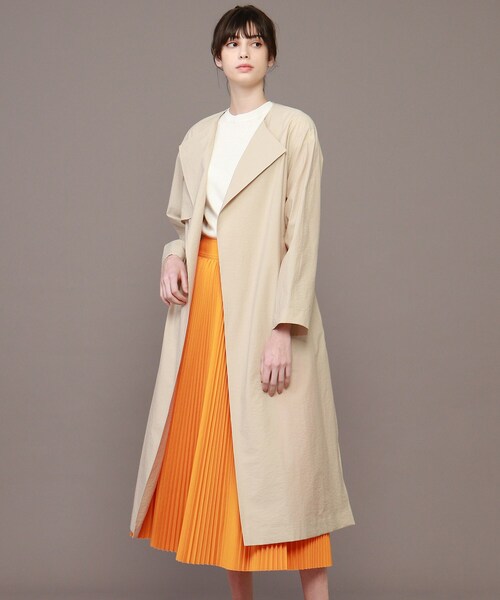 DRESSTERIOR（ドレステリア）の「◆【web Domani/mi-mollet掲載】タイプライターコート（ノーカラーコート・レディース・ブラック/サックスブルー/ライトベージュ・38）」の2枚目の写真