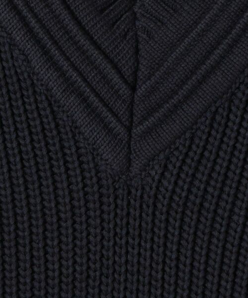 SHIPS(シップス)の「PrimaryNavyLabel:クリケットベスト(ニット/セーター・レディース・ネイビー/ナチュラル・36/38)」の7枚目の写真