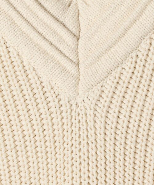 SHIPS(シップス)の「PrimaryNavyLabel:クリケットベスト(ニット/セーター・レディース・ネイビー/ナチュラル・36/38)」の8枚目の写真