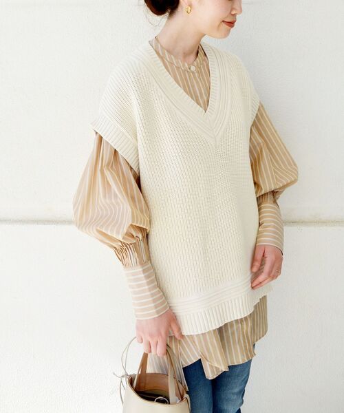 SHIPS(シップス)の「PrimaryNavyLabel:クリケットベスト(ニット/セーター・レディース・ネイビー/ナチュラル・36/38)」の12枚目の写真