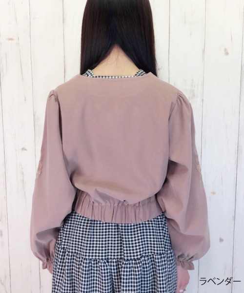 paravion（パラビオン）の「袖刺繍ショートジャケット（ノーカラージャケット・レディース・グレー/ラベンダー/ブルー・ONESIZE）」の5枚目の写真