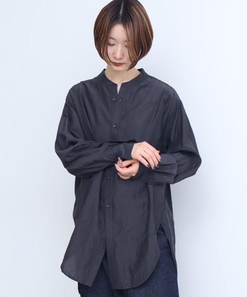 nitca（ニトカ）の「CU/C/LIローン　液流染バンドカラーシャツ（シャツ/ブラウス・レディース・チャコールグレー/ホワイト・FREE）」の2枚目の写真